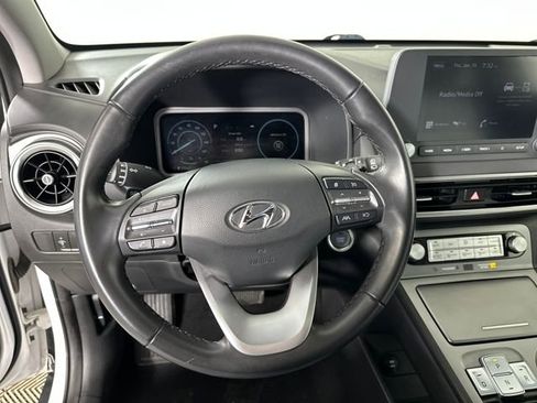 Used 2022 Hyundai Kona SEL w/ Convenience Package image 14