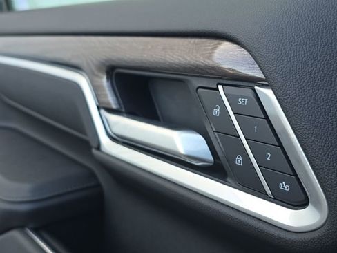 Used 2025 Chevrolet Silverado 3500 LTZ w/ LTZ Plus Package image 27