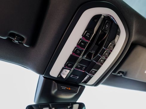 New 2026 Porsche Macan GTS image 21