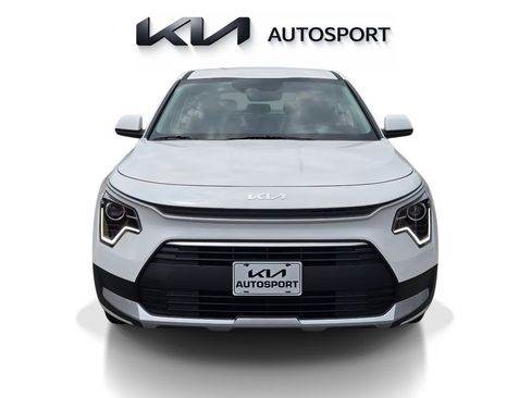 New 2026 Kia Niro LX FWD image 2
