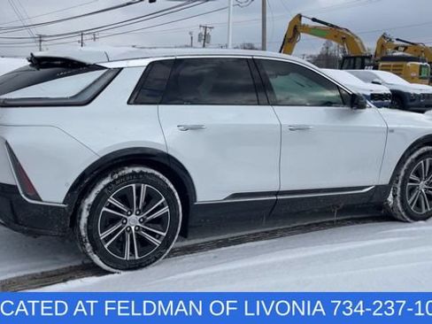 Used 2024 Cadillac Lyriq Luxury w/ LPO, Floor Liner Package AWD/4WD image 8