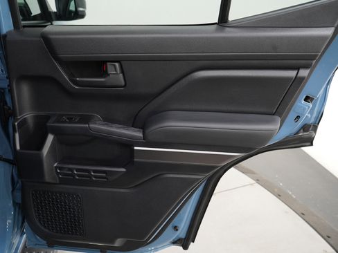 Used 2025 Toyota 4Runner TRD Off-Road image 11