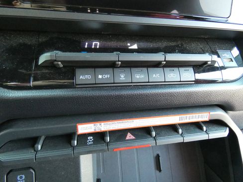 Used 2025 Toyota Tundra SR image 66