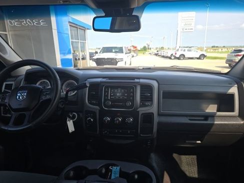 Used 2016 RAM 2500 Tradesman w/ Chrome Appearance Group AWD/4WD image 7