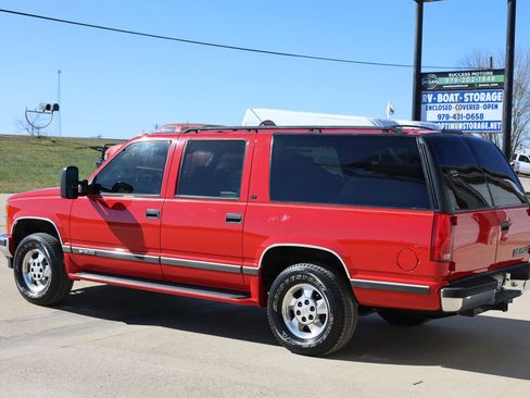 Used 1998 Chevrolet Suburban Z71 w/ Preferred Equipment Group 3 image 6