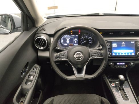 Used 2022 Nissan Kicks SV FWD image 22