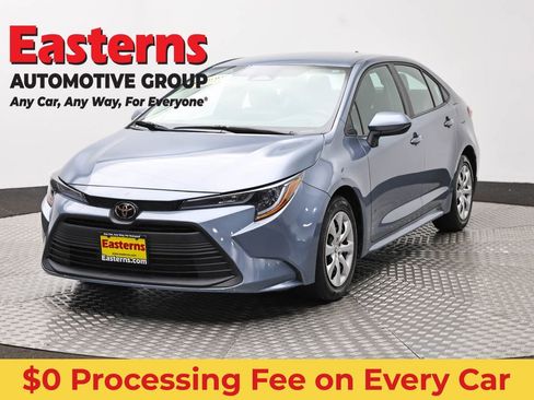 Used 2023 Toyota Corolla LE FWD image 1