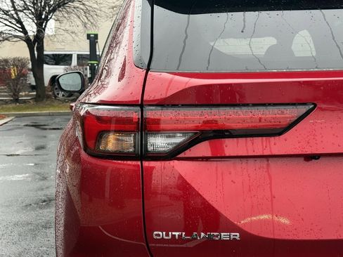 Used 2025 Mitsubishi Outlander SEL image 35