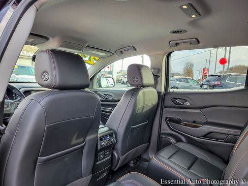 Used 2023 GMC Acadia AT4 w/ Technology Package image 12