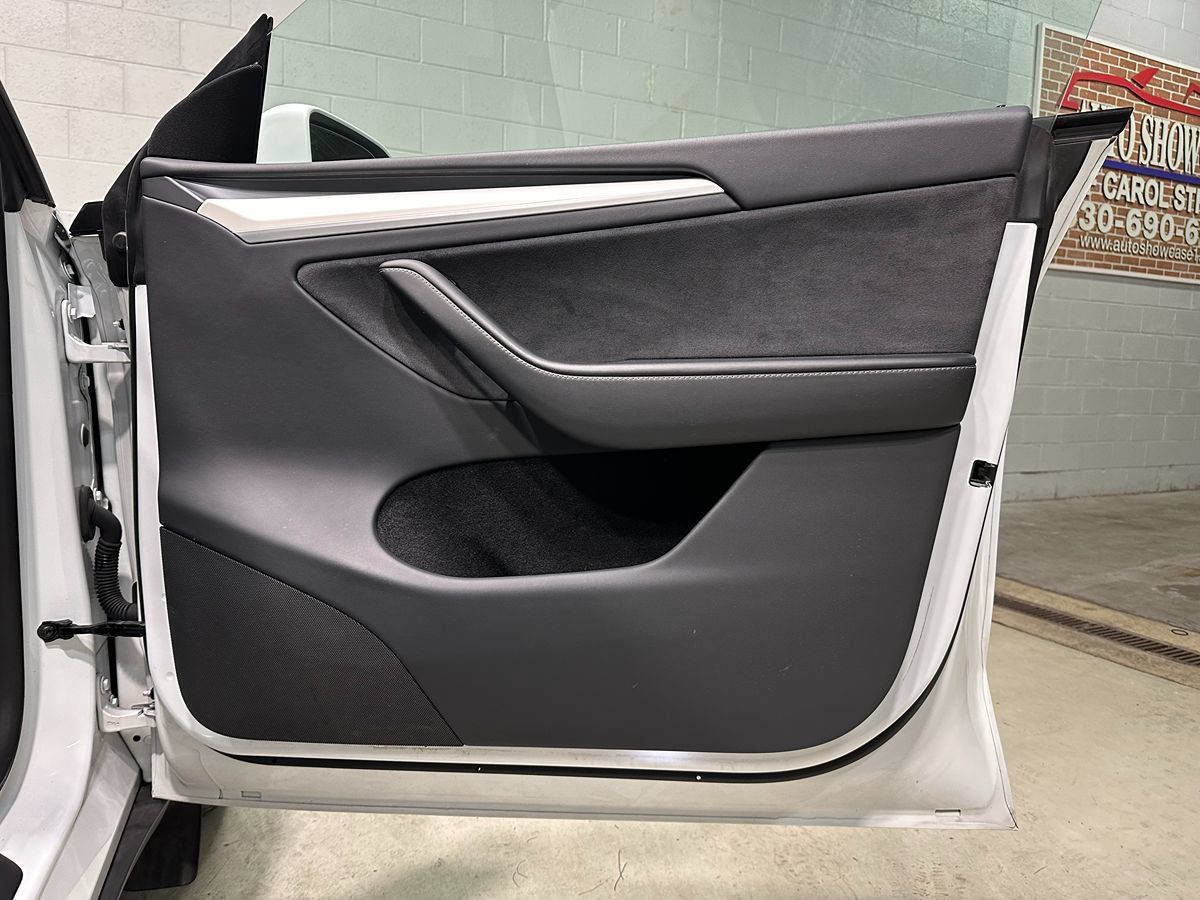 Used 2023 Tesla Model Y AWD image 10