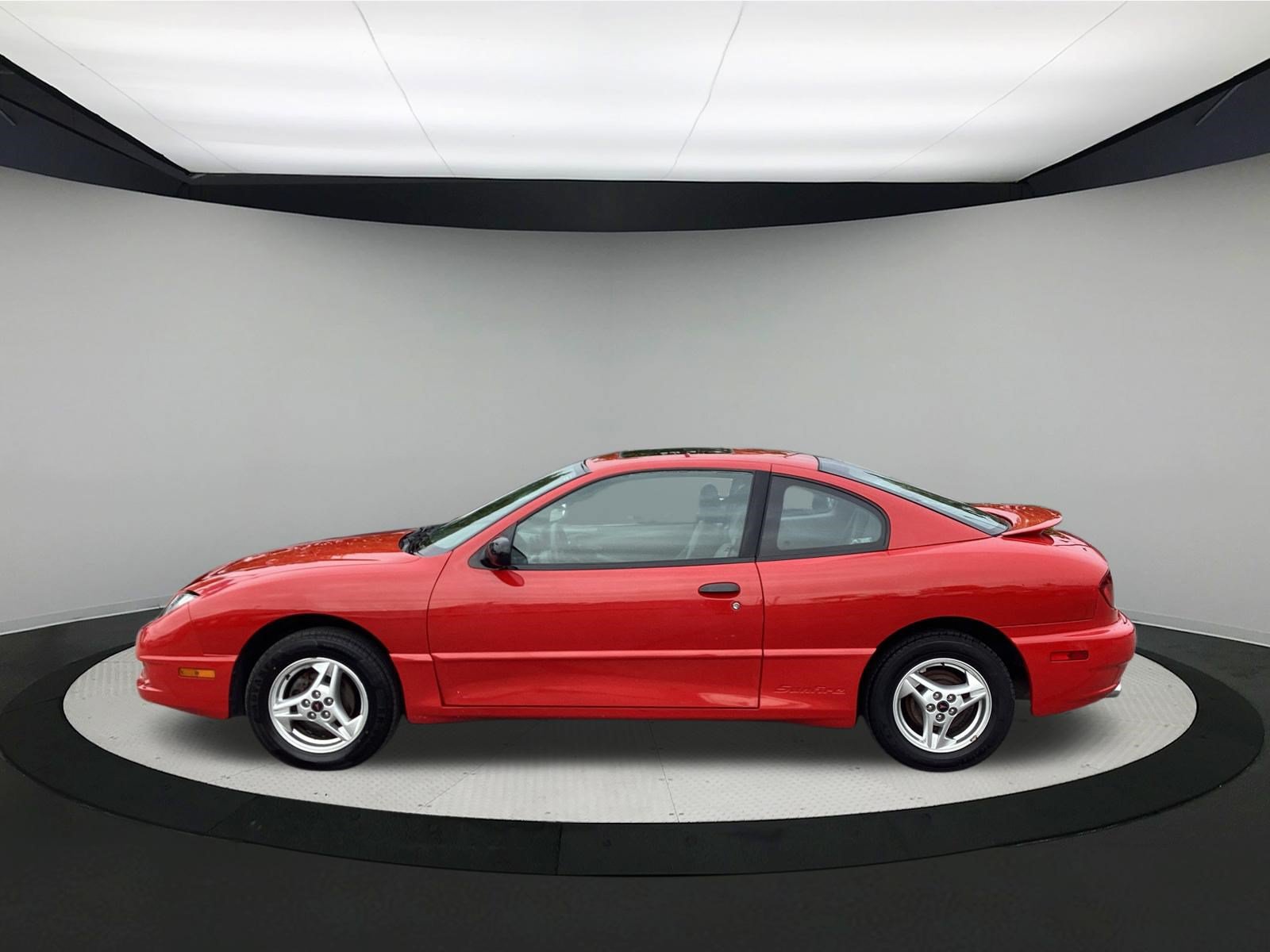 Used 2005 Pontiac Sunfire Coupe w/ 1SB Preferred Equipment Group FWD image 5