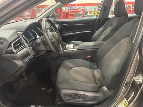 Certified 2022 Toyota Camry LE AWD/4WD image 39