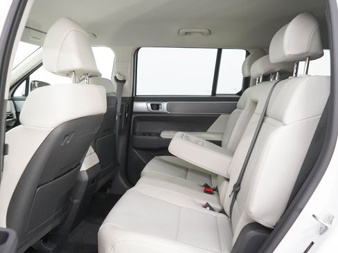 Used 2024 Hyundai Santa Fe SEL AWD/4WD image 16