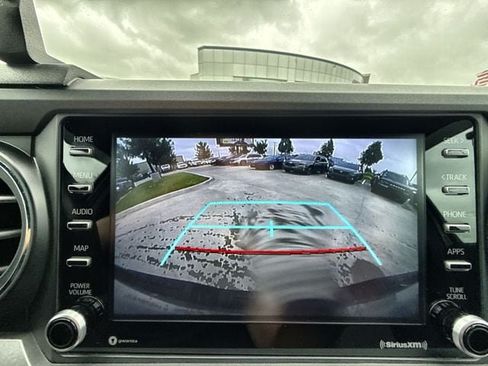 Used 2022 Toyota Tacoma TRD Sport w/ Technology Package AWD/4WD image 17