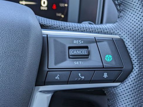 New 2025 Mitsubishi Outlander SE image 30