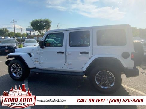 Used 2019 Jeep Wrangler Unlimited Sahara w/ Uconnect 4C Nav & Sound Group AWD/4WD image 8