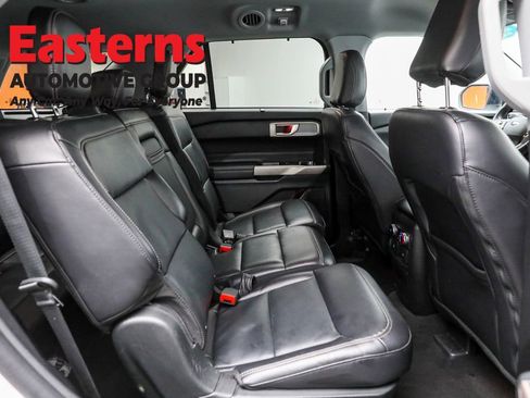 Used 2023 Ford Explorer Limited image 23