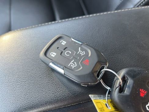 Used 2018 Chevrolet Tahoe LT image 17