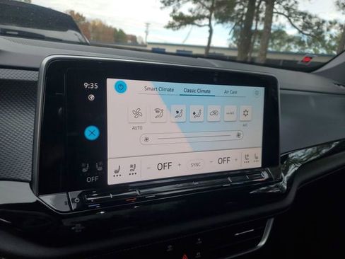 New 2026 Volkswagen Atlas Cross Sport SEL Premium R-Line image 21