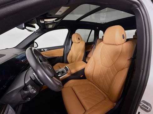 Used 2024 BMW X5 xDrive50e w/ M Sport Package image 22