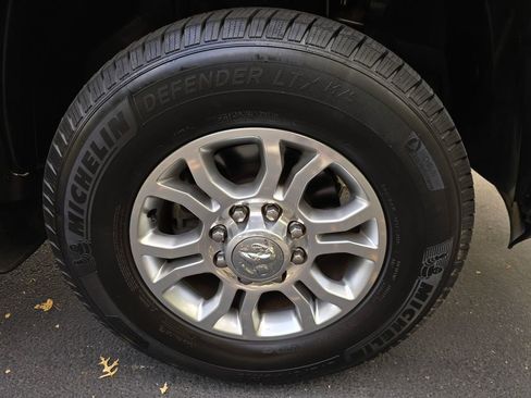 Used 2016 RAM 3500 Laramie w/ Convenience Group image 11