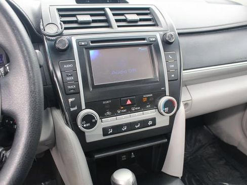 Used 2012 Toyota Camry LE image 14