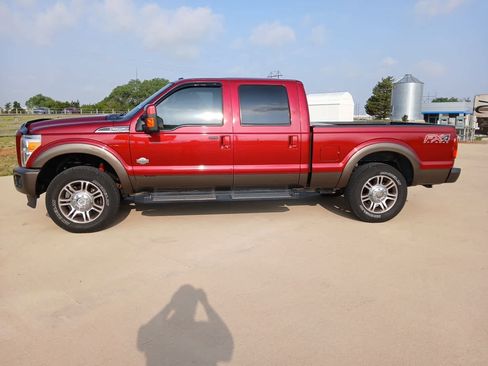 Used 2015 Ford F250 King Ranch w/ FX4 Off-Road Package AWD/4WD image 3