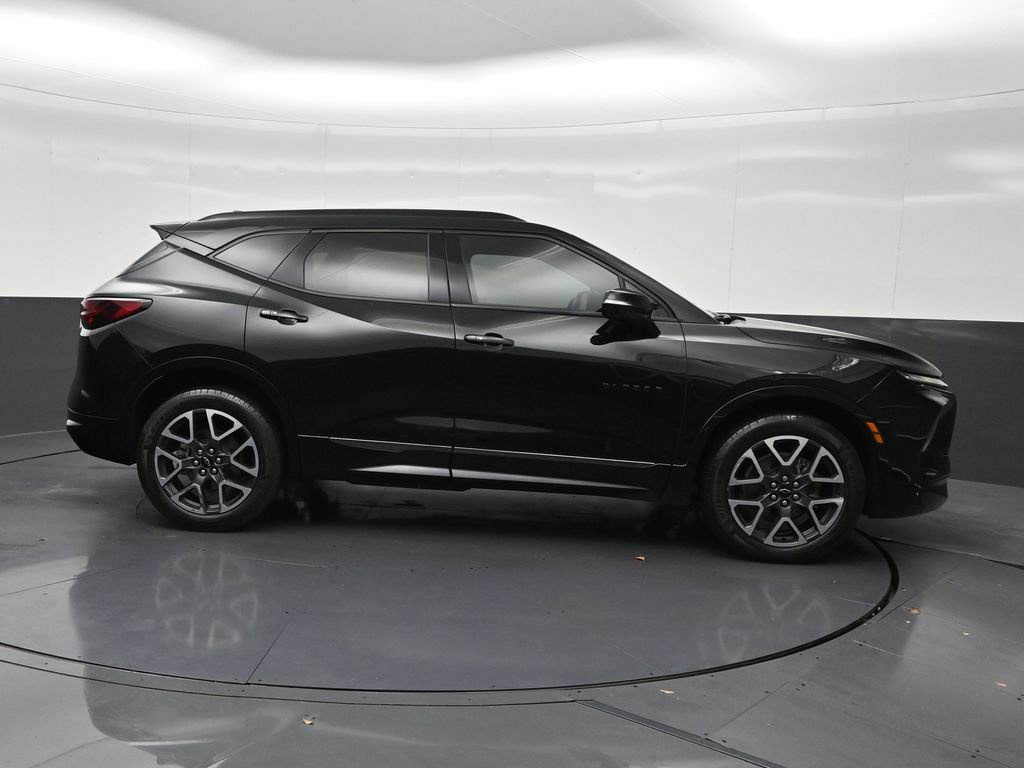 Used 2023 Chevrolet Blazer RS FWD image 7