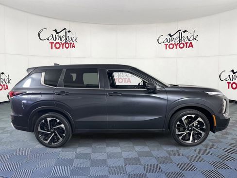 Used 2024 Mitsubishi Outlander SE image 9