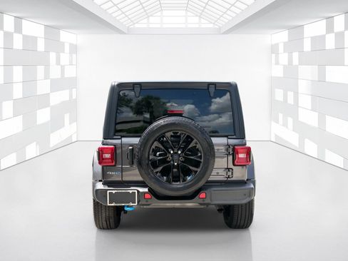 Used 2023 Jeep Wrangler Unlimited Sahara w/ Safety Group AWD/4WD image 6