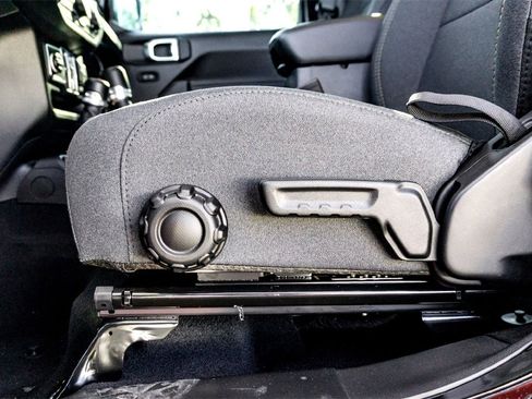 New 2026 Jeep Gladiator Sport image 8