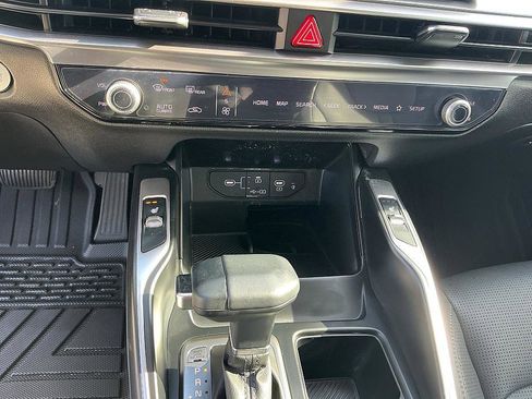 Used 2025 Kia Sorento EX image 15
