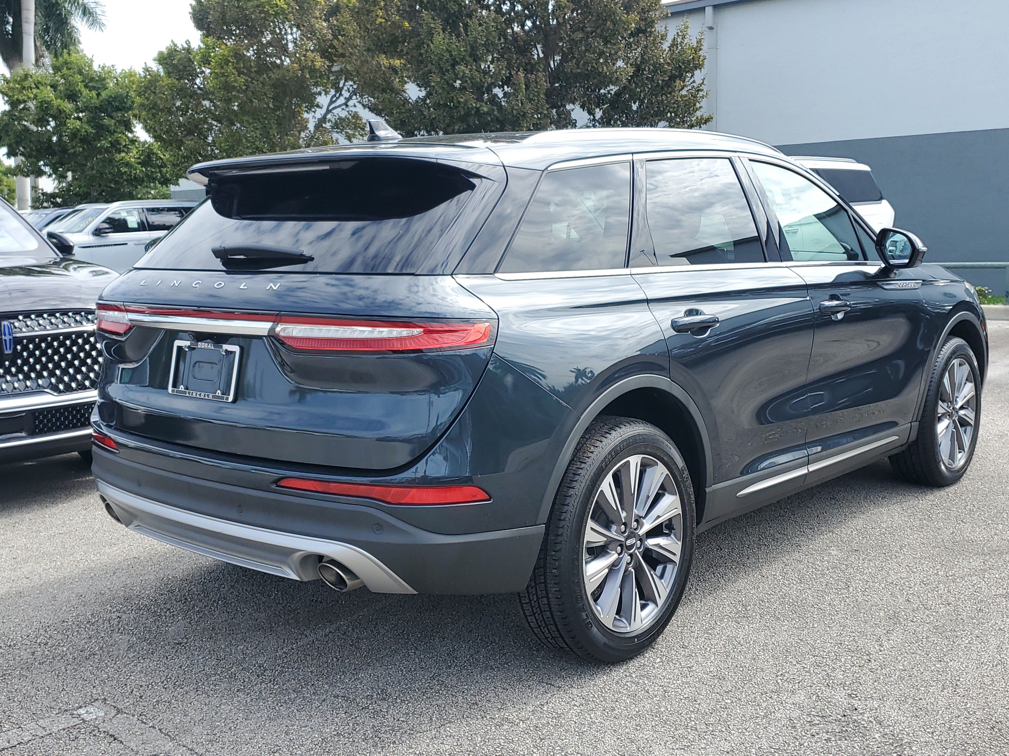 Used 2022 Lincoln Corsair Reserve FWD image 6