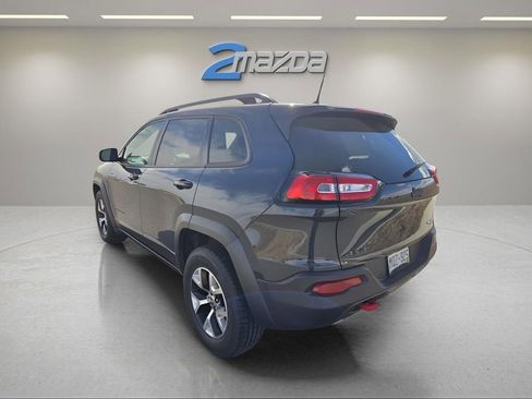 Used 2016 Jeep Cherokee Trailhawk w/ Comfort/Convenience Group image 3