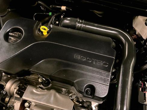 Used 2023 Chevrolet Malibu LT image 32