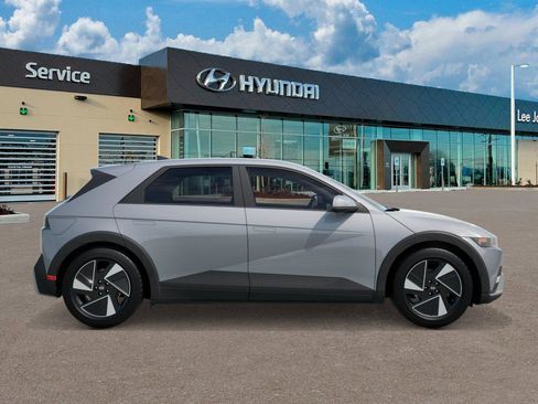 New 2026 Hyundai Ioniq 5 SE AWD/4WD image 7