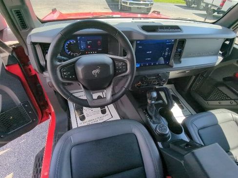 Used 2024 Ford Bronco Black Diamond AWD/4WD image 7