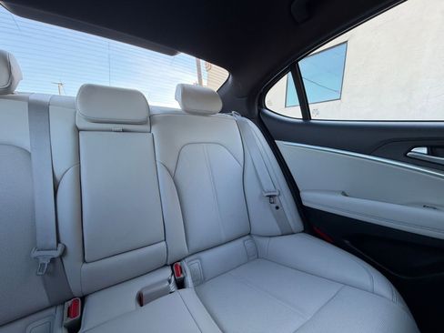 Used 2025 Genesis G70 2.5T image 37