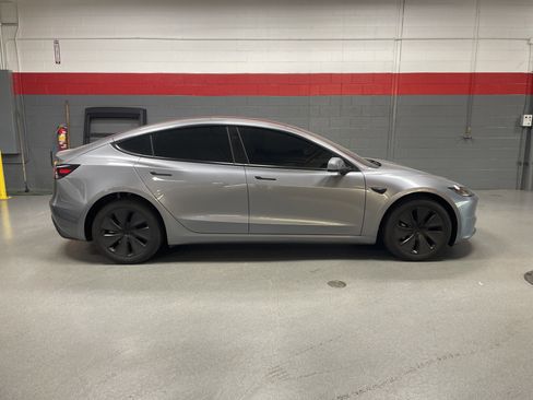 Used 2025 Tesla Model 3 Long Range image 9