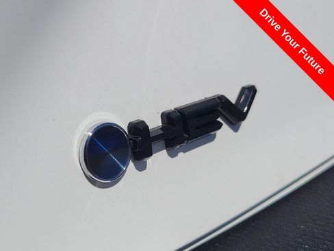 Used 2025 Toyota Camry SE FWD image 26