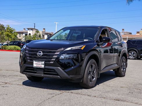 New 2026 Nissan Rogue SV image 8