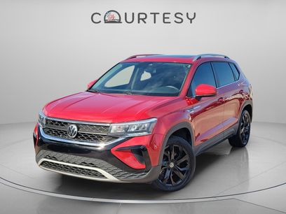 Used 2022 Volkswagen Taos SE w/ Panoramic Sunroof Package