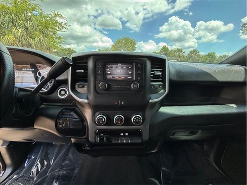 Used 2023 RAM 2500 Big Horn AWD/4WD image 11