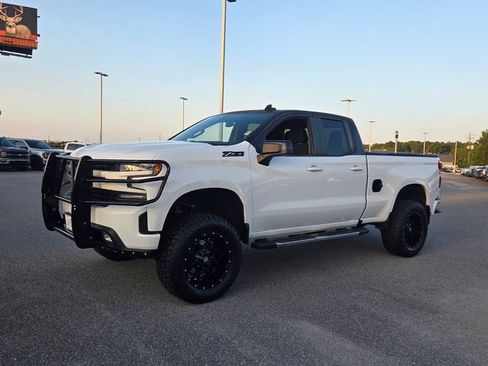 Used 2019 Chevrolet Silverado 1500 RST w/ True North Edition AWD/4WD image 3
