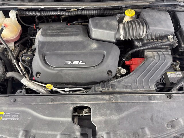 Used 2017 Chrysler Pacifica Touring-L FWD image 19
