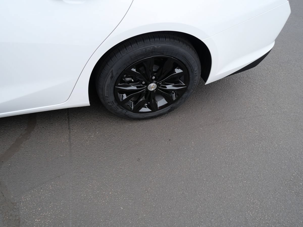 Used 2022 Chevrolet Malibu LT FWD image 33