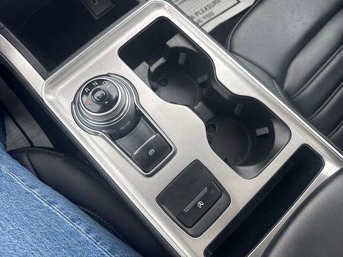 Used 2024 Ford Edge SEL w/ Convenience Package image 42