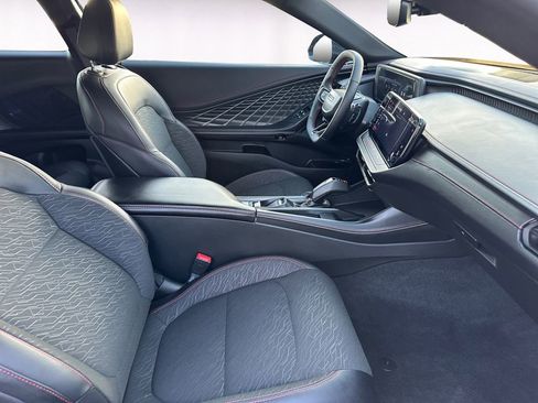 Used 2025 Dodge Charger R/T w/ Quick Order Package 25M R/T image 15