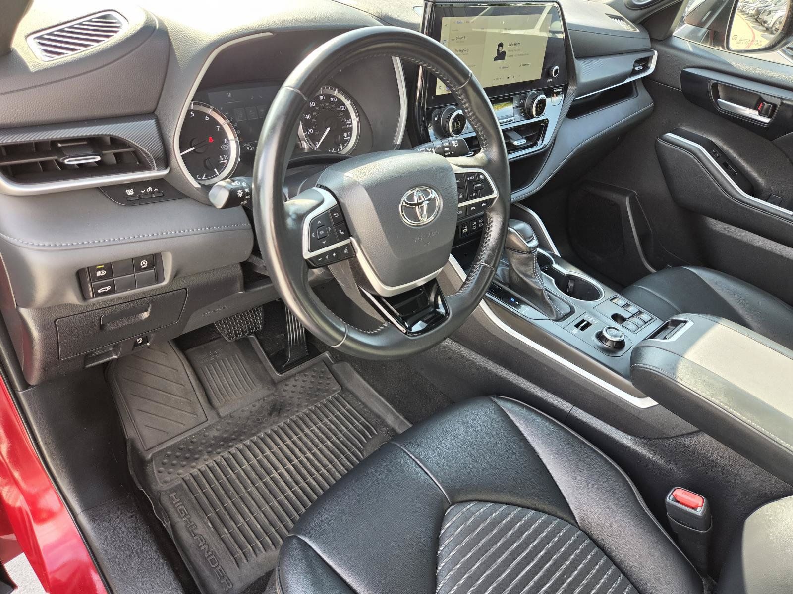 Used 2023 Toyota Highlander XSE AWD/4WD image 20