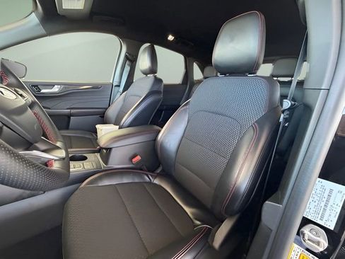 Used 2025 Ford Escape ST-Line image 26